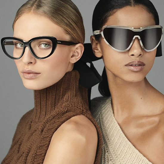 Twee vrouwen met bril